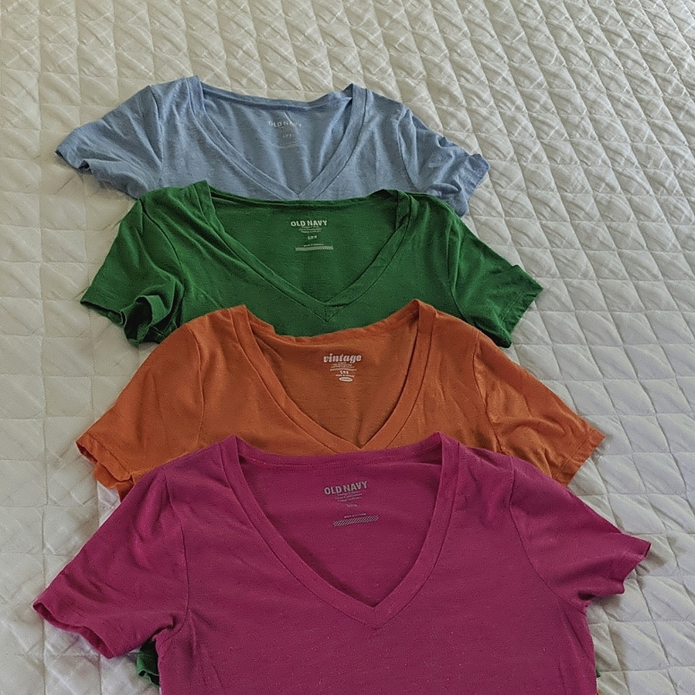 Old Navy Vneck Tees